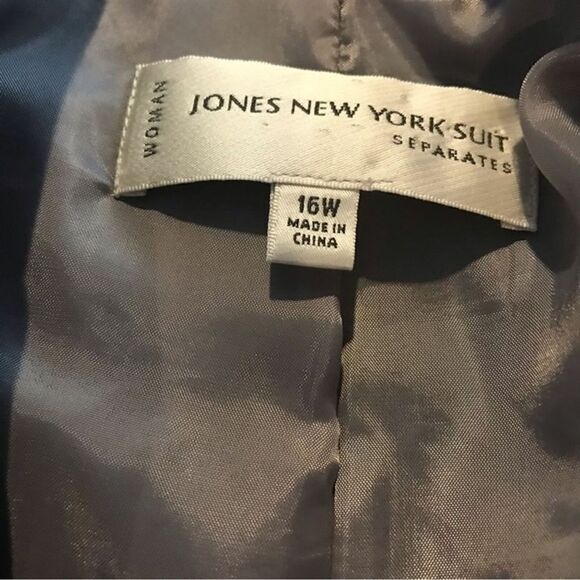 Jones New York Blazer Women’s Plus Size 16W Grey Pinstripe Long Sleeve Button - Picture 8 of 8